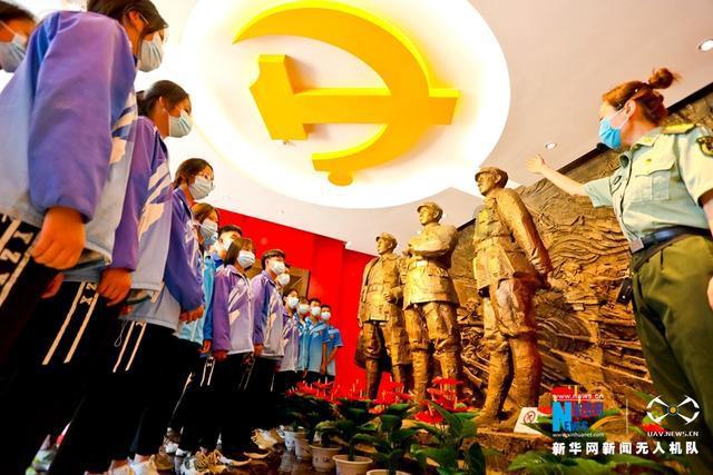 作为已婚人士，对于爱情你想给单身人士哪些忠告游戏画面